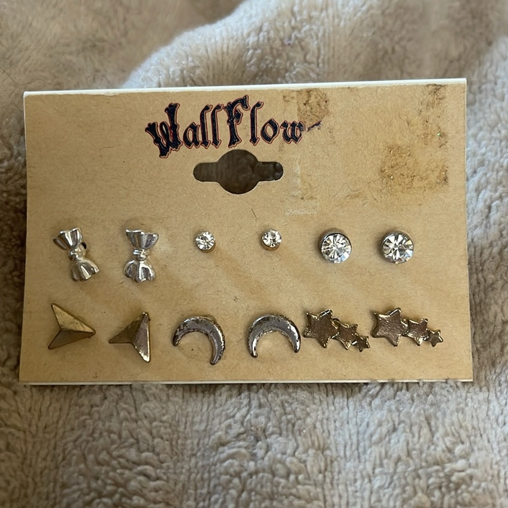 Wallflower Earrings